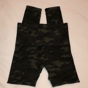 ⭐️Green Camo SPANX⭐️